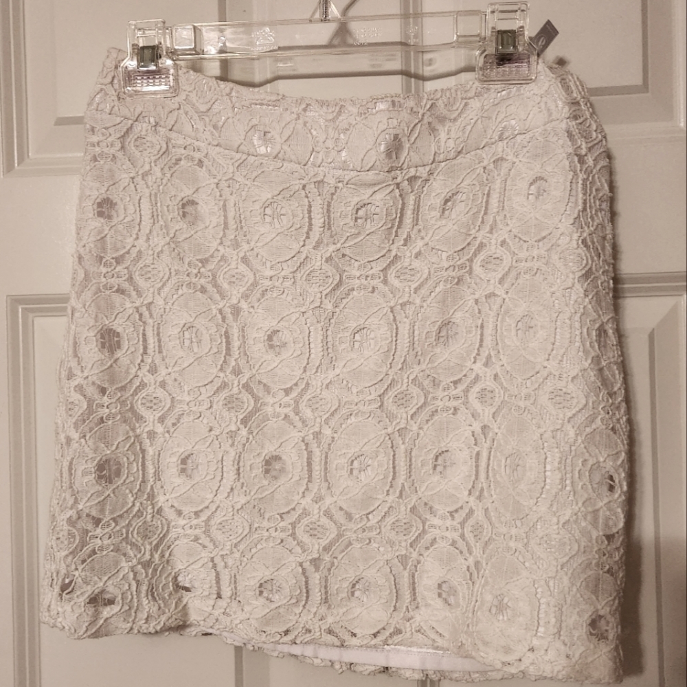 Lace mini skirt